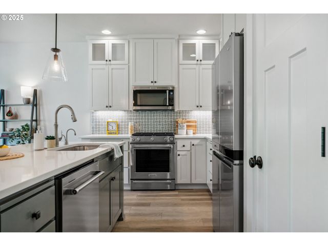 4913 Se BARBARA LYNN Way, Milwaukie, OR 97222