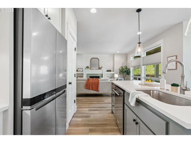 4913 Se BARBARA LYNN Way, Milwaukie, OR 97222