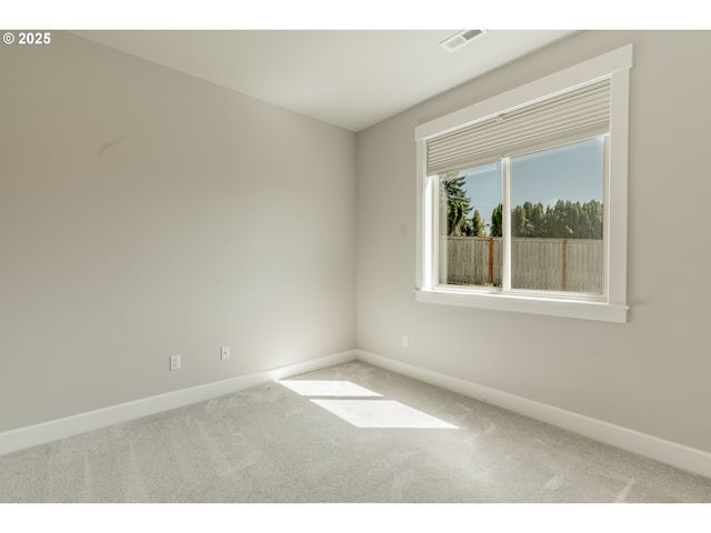 4913 Se BARBARA LYNN Way, Milwaukie, OR 97222