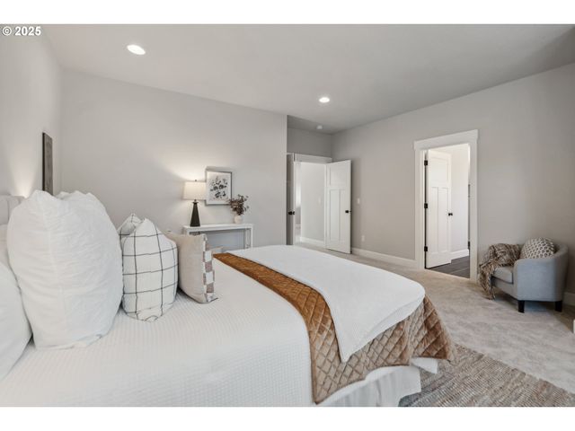 4913 Se BARBARA LYNN Way, Milwaukie, OR 97222