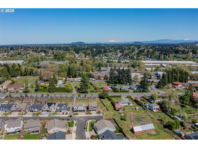 4913 Se BARBARA LYNN Way, Milwaukie, OR 97222