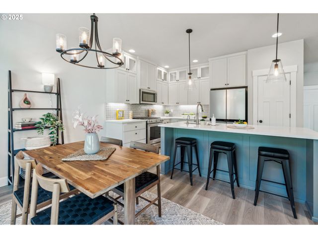 4913 Se BARBARA LYNN Way, Milwaukie, OR 97222