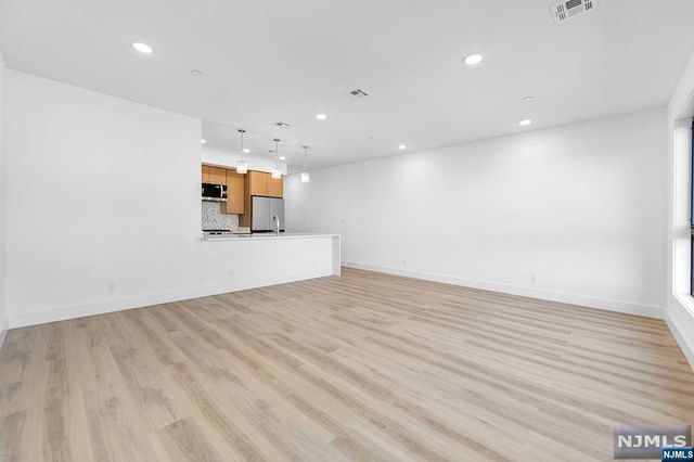 135 44th Street 1, Union City, NJ 07087