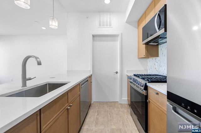 135 44th Street 1, Union City, NJ 07087