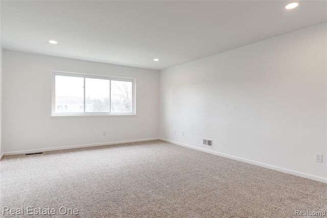 801 W Long Lake Road 4, Bloomfield Hills, MI 48302