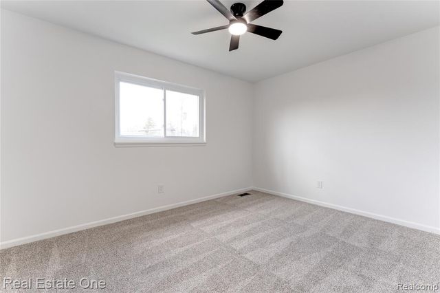 801 W Long Lake Road 4, Bloomfield Hills, MI 48302