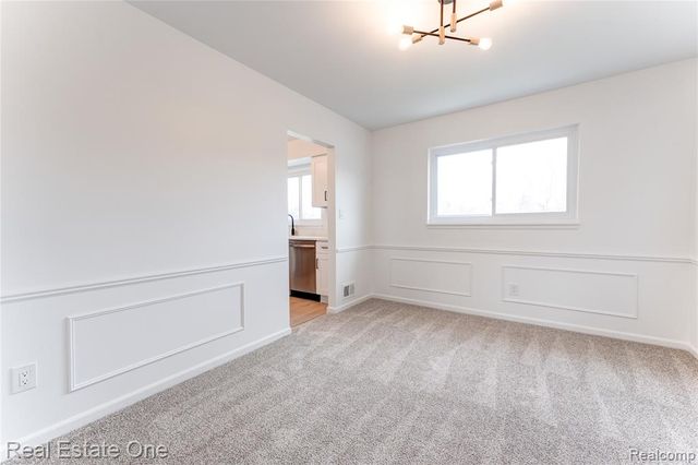 801 W Long Lake Road 4, Bloomfield Hills, MI 48302