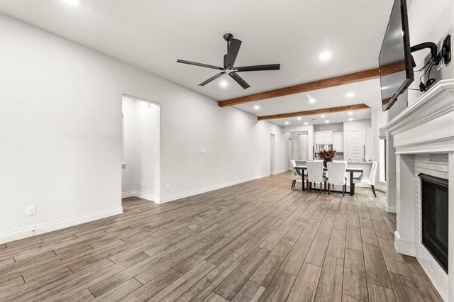 118 Red Petal Way, Conroe, TX 77304
