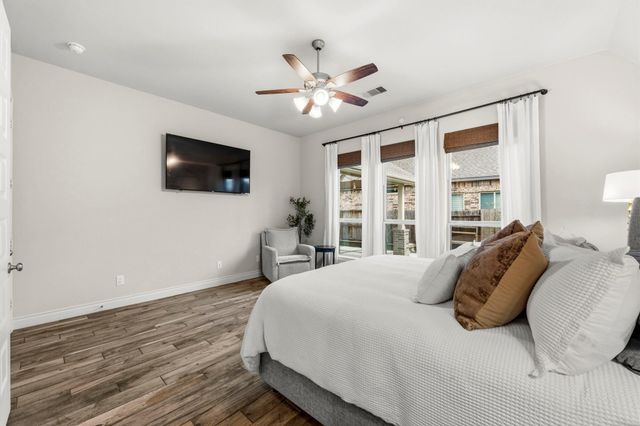 118 Red Petal Way, Conroe, TX 77304