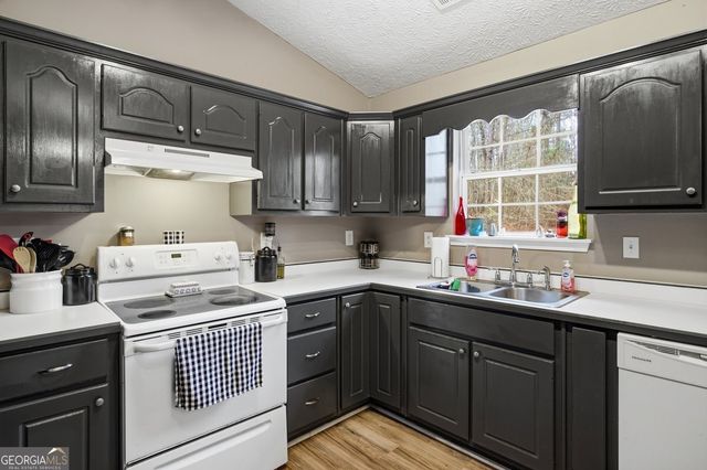 170 Hunters Trace, Covington, GA 30014