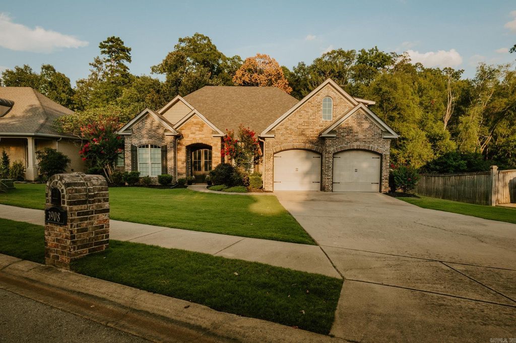 3908 Robinwood Circle, Bryant, AR 72022