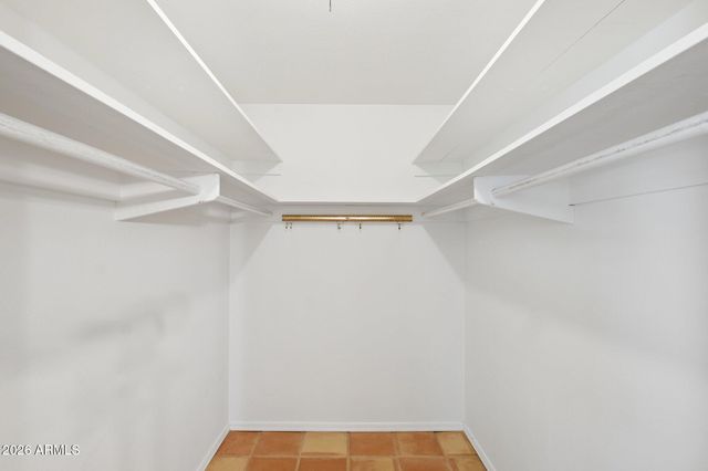 4902 E OSBORN Road, Phoenix, AZ 85018