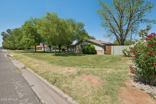 4902 E OSBORN Road, Phoenix, AZ 85018