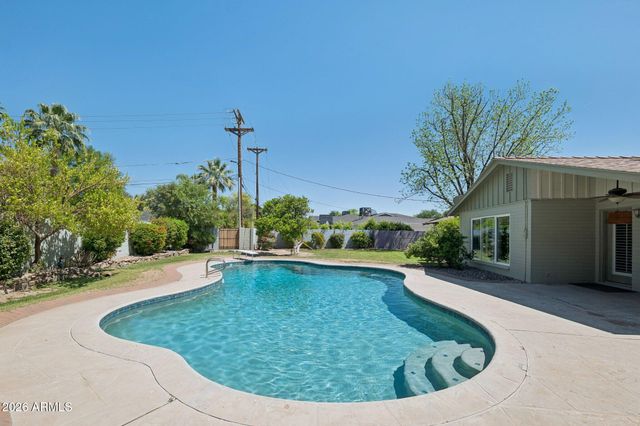 4902 E OSBORN Road, Phoenix, AZ 85018