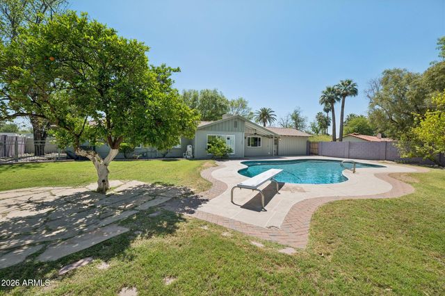 4902 E OSBORN Road, Phoenix, AZ 85018