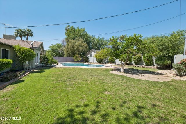 4902 E OSBORN Road, Phoenix, AZ 85018