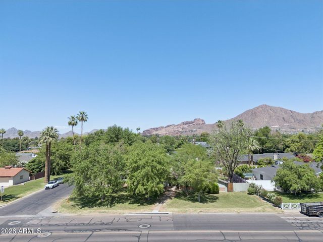 4902 E OSBORN Road, Phoenix, AZ 85018