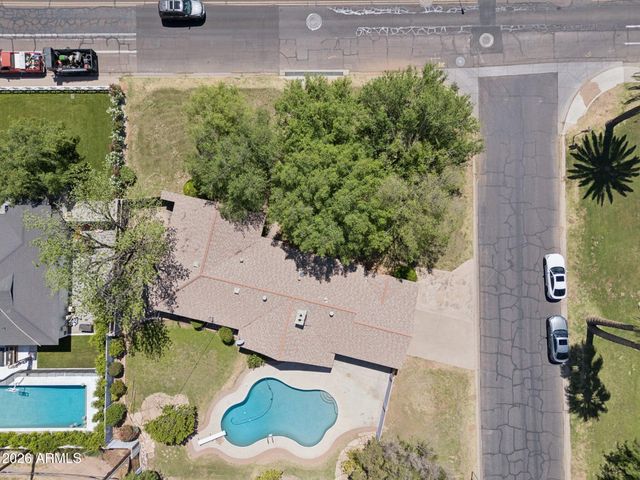 4902 E OSBORN Road, Phoenix, AZ 85018