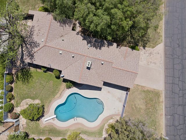 4902 E OSBORN Road, Phoenix, AZ 85018