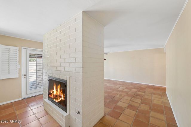 4902 E OSBORN Road, Phoenix, AZ 85018