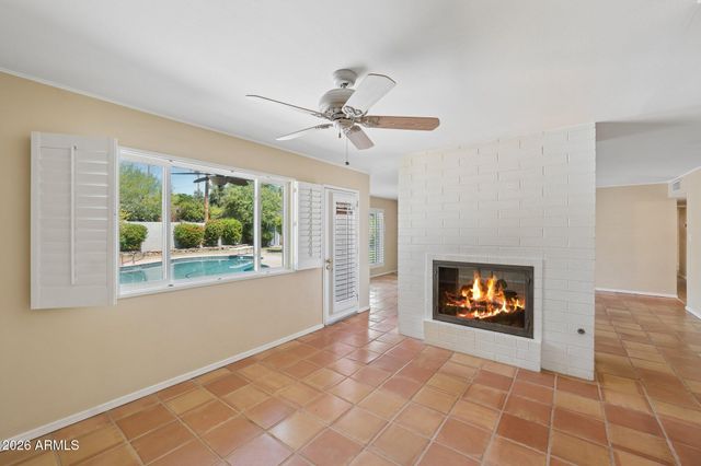 4902 E OSBORN Road, Phoenix, AZ 85018