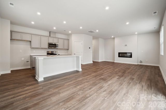 2941 31st Street Lane NE, Hickory, NC 28601
