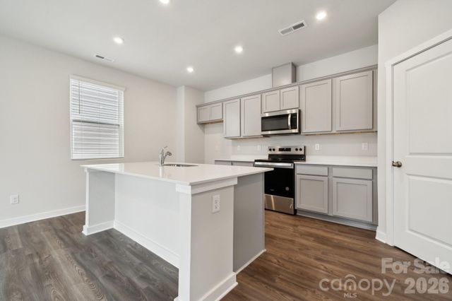 2941 31st Street Lane NE, Hickory, NC 28601