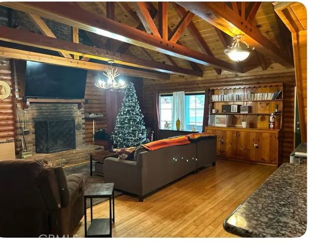 646 Mountain View Avenue, Wrightwood, CA 92397