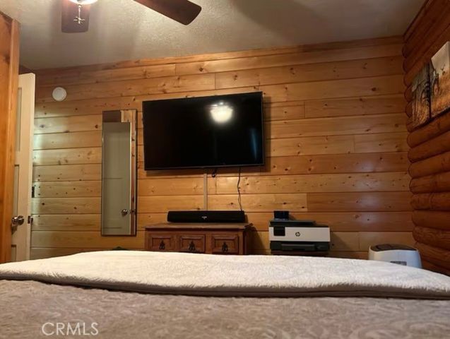 646 Mountain View Avenue, Wrightwood, CA 92397