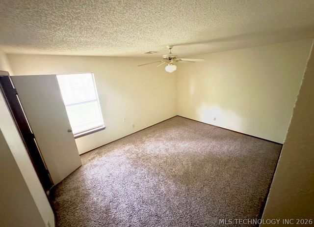 13801 E 33rd Place, Tulsa, OK 74134