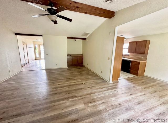 13801 E 33rd Place, Tulsa, OK 74134
