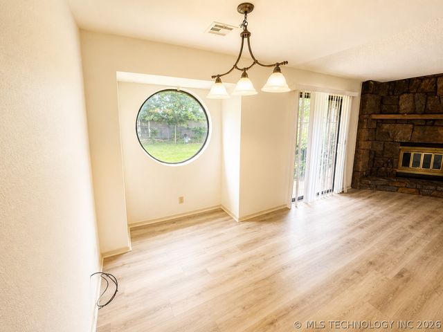 13801 E 33rd Place, Tulsa, OK 74134