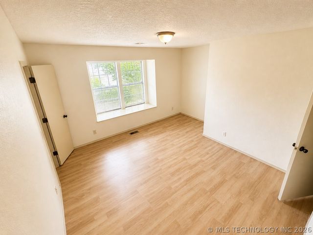 13801 E 33rd Place, Tulsa, OK 74134