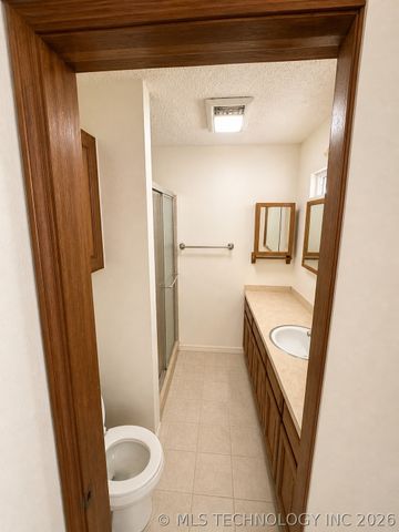 13801 E 33rd Place, Tulsa, OK 74134
