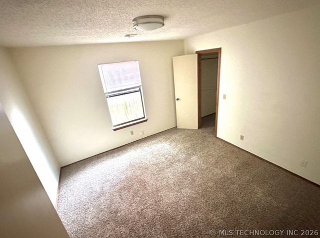 13801 E 33rd Place, Tulsa, OK 74134