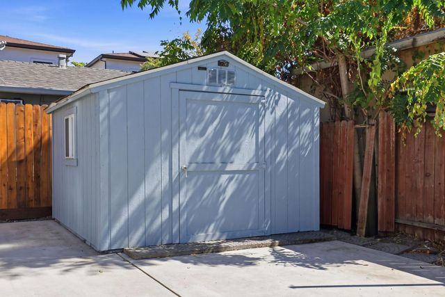 149 Birch St, Roseville, CA 95678