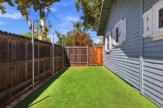 149 Birch St, Roseville, CA 95678