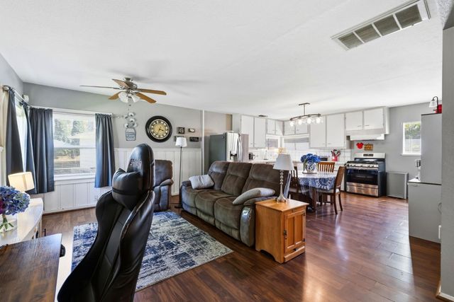 149 Birch St, Roseville, CA 95678