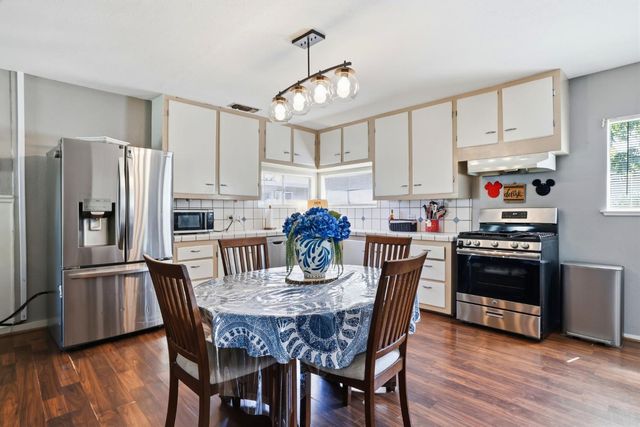 149 Birch St, Roseville, CA 95678