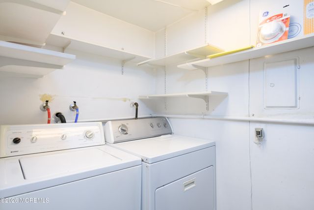 11 Ann Court, Tinton Falls, NJ 07724