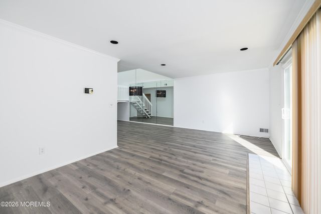 11 Ann Court, Tinton Falls, NJ 07724