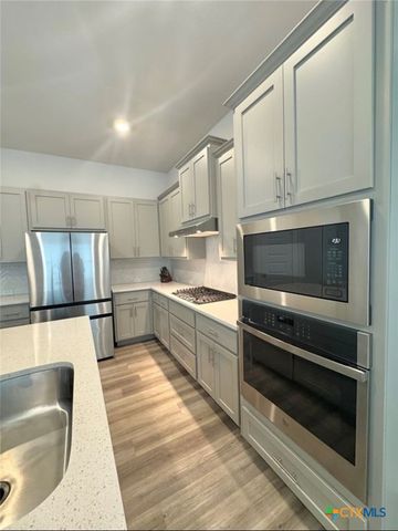 1937 Edelweiss, New Braunfels, TX 78130