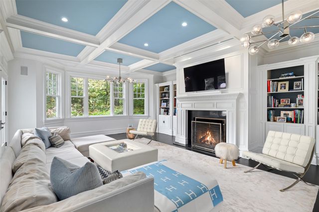 2 Terrace Circle, Armonk, NY 10504