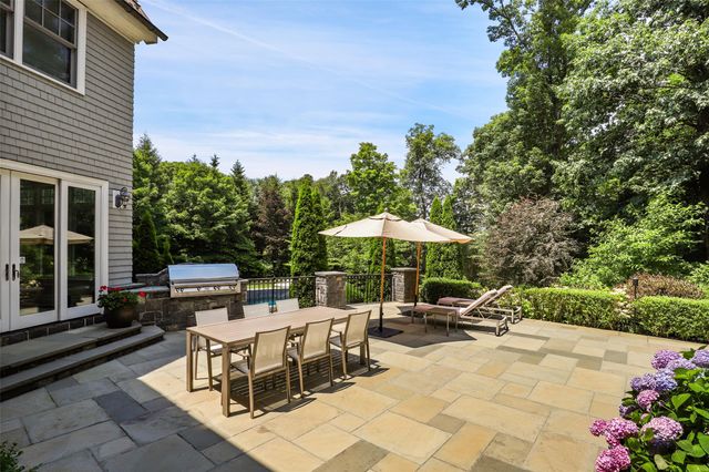 2 Terrace Circle, Armonk, NY 10504