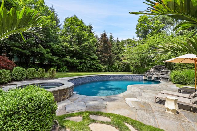 2 Terrace Circle, Armonk, NY 10504