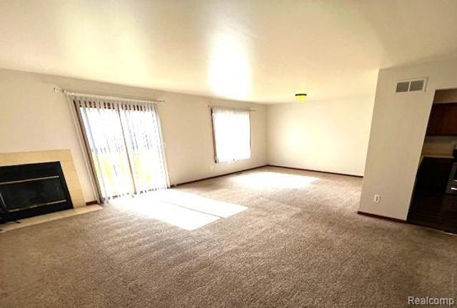 2266 Heritage Pointe Drive, Sterling Heights, MI 48314