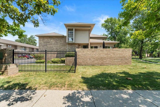 1100 Saint Aubin Place, Detroit, MI 48207