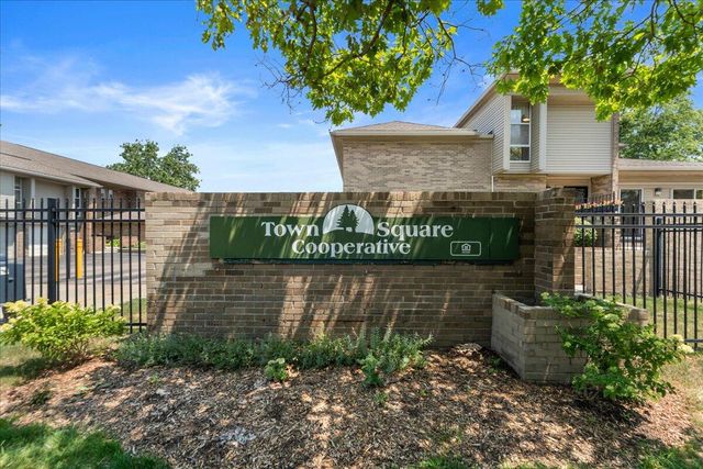 1100 Saint Aubin Place, Detroit, MI 48207