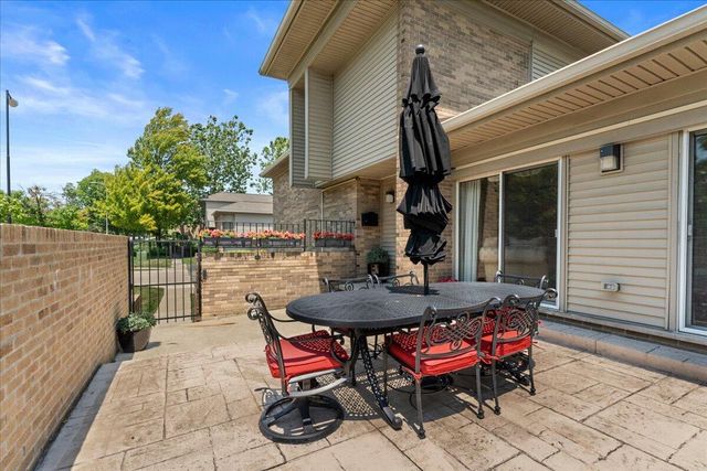 1100 Saint Aubin Place, Detroit, MI 48207