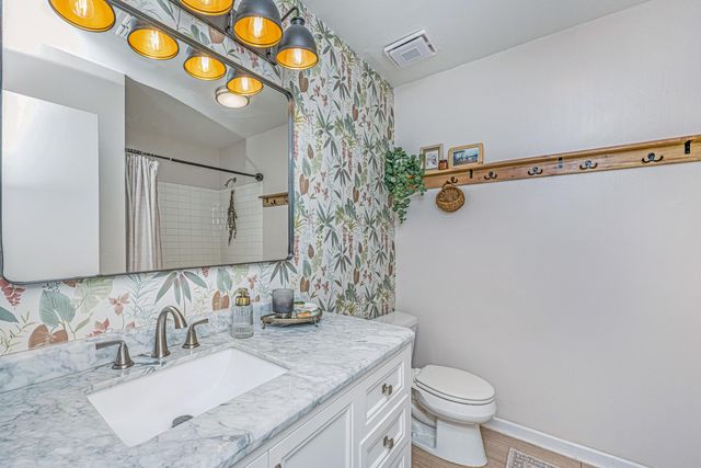 995 Oakcrest Drive, Charleston, SC 29412